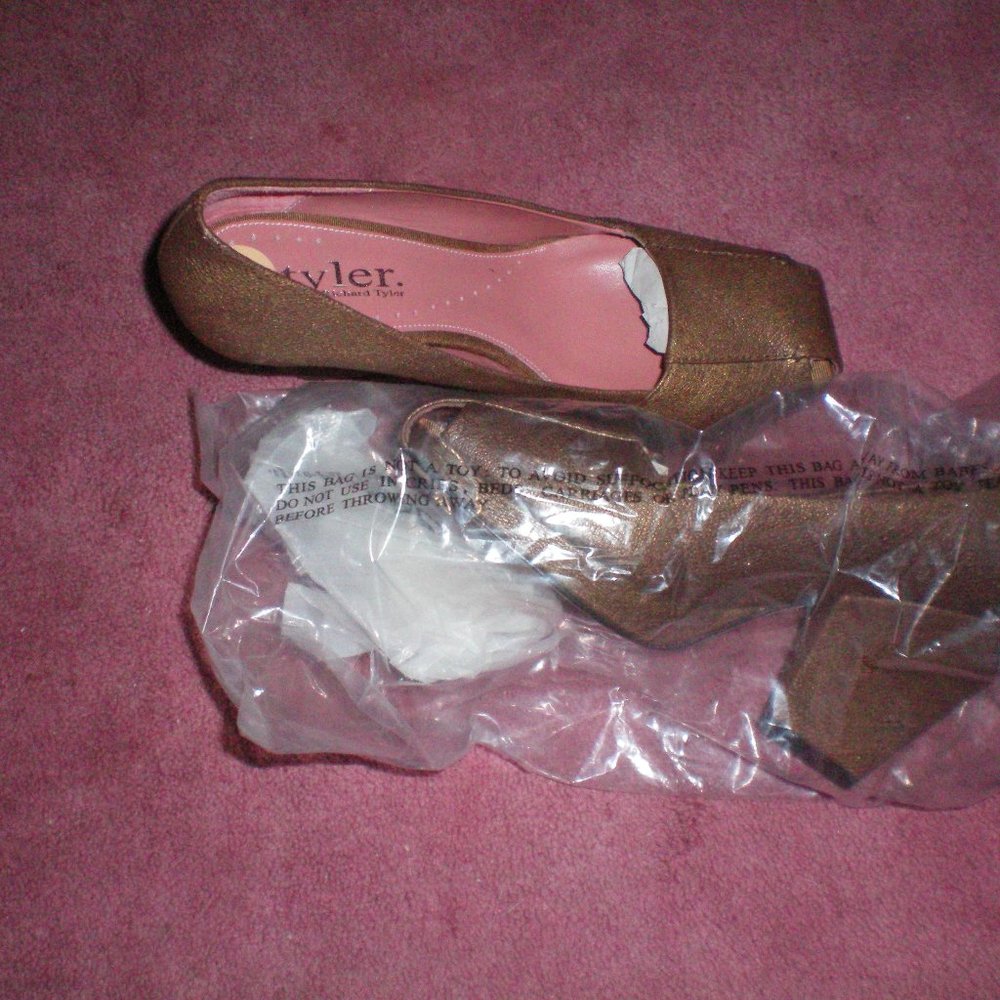 Richard Tyler Bronze Leather Shoes Size 7